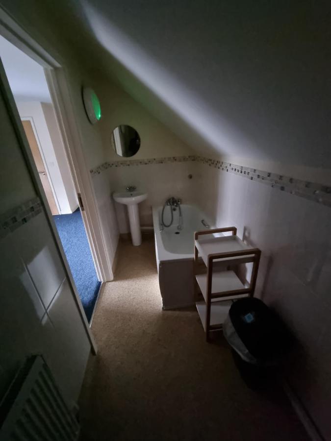 Kings Arms Guest House Ebbw Vale Dış mekan fotoğraf