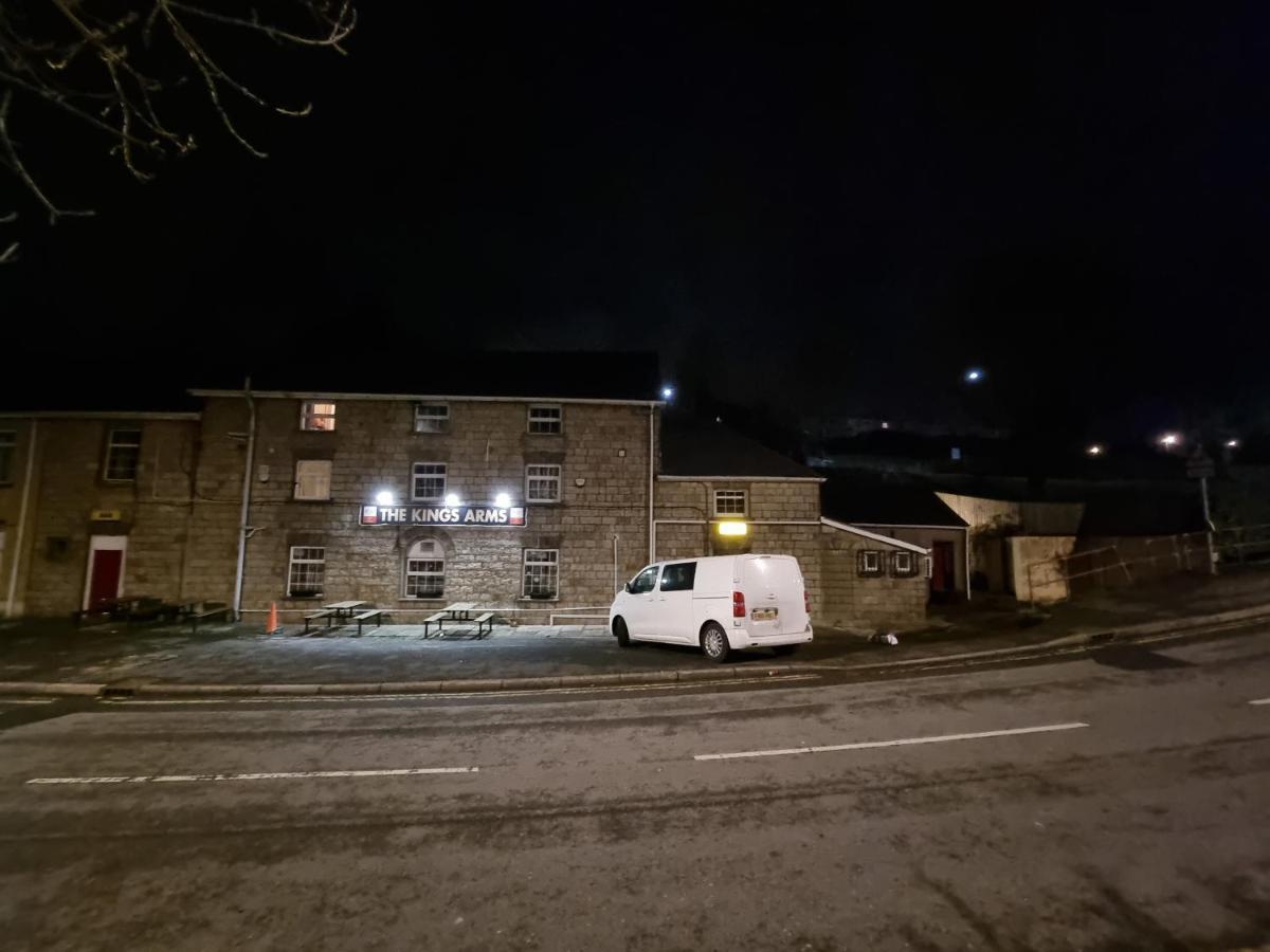 Kings Arms Guest House Ebbw Vale Dış mekan fotoğraf