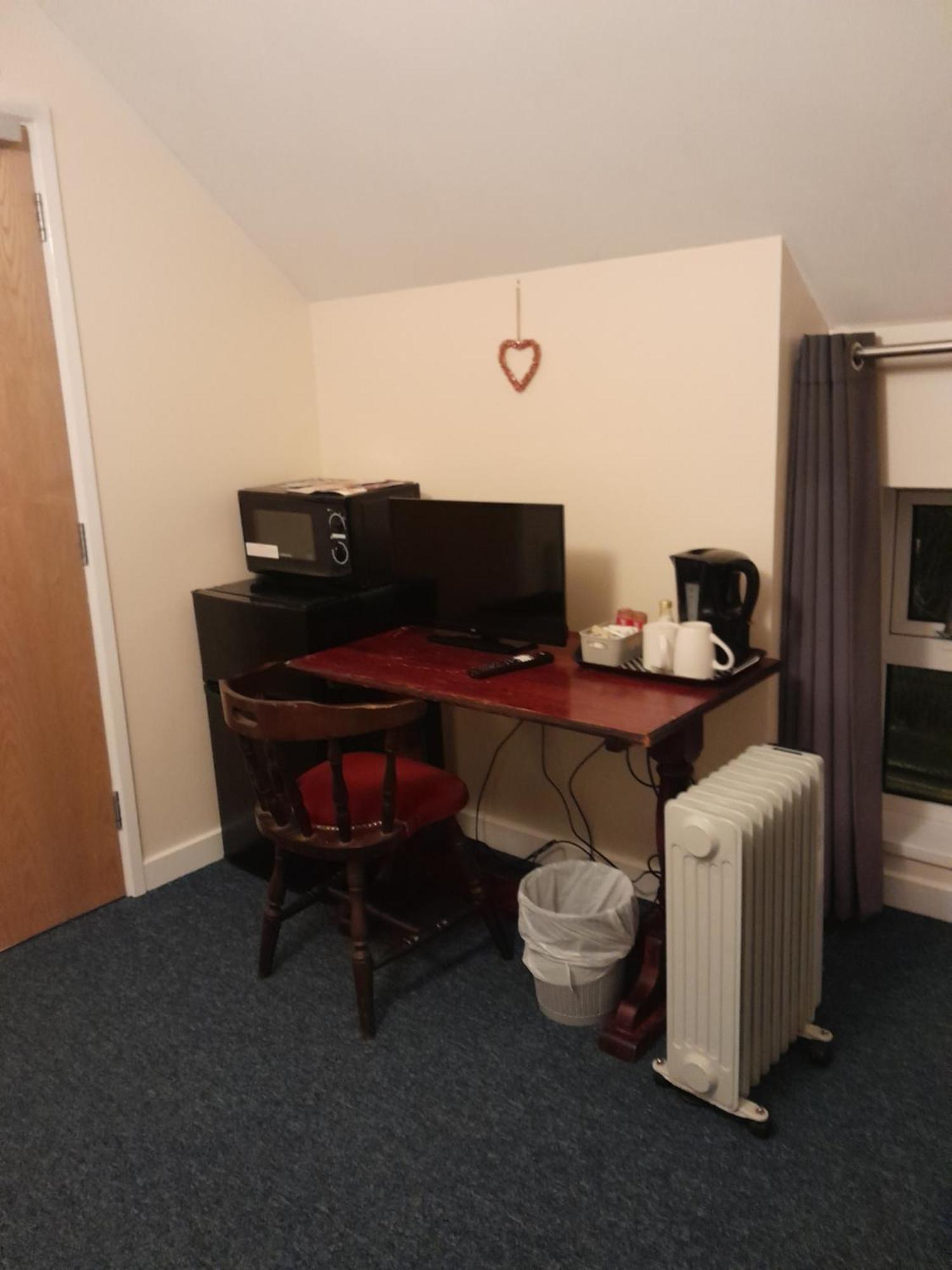 Kings Arms Guest House Ebbw Vale Dış mekan fotoğraf