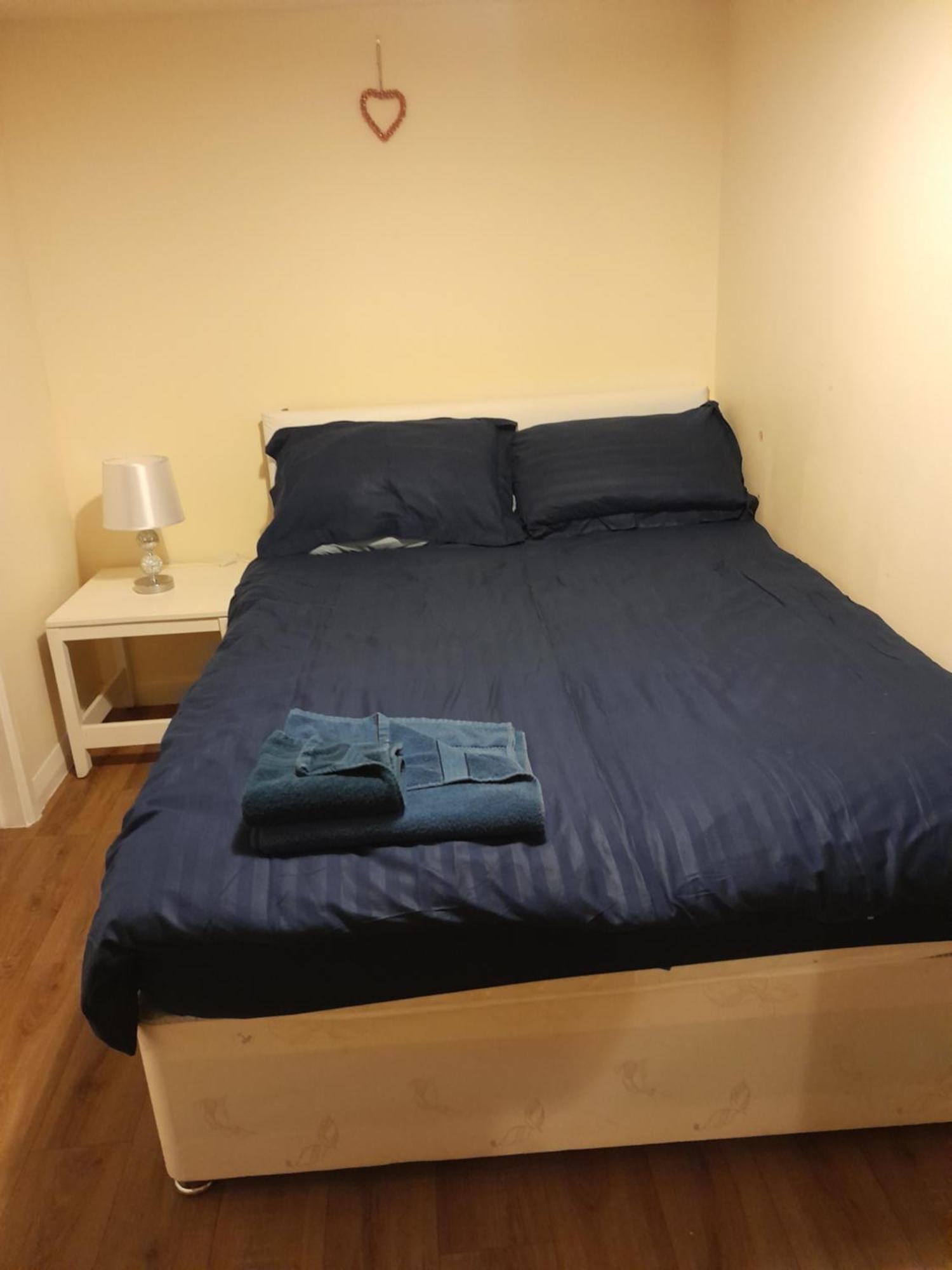 Kings Arms Guest House Ebbw Vale Dış mekan fotoğraf